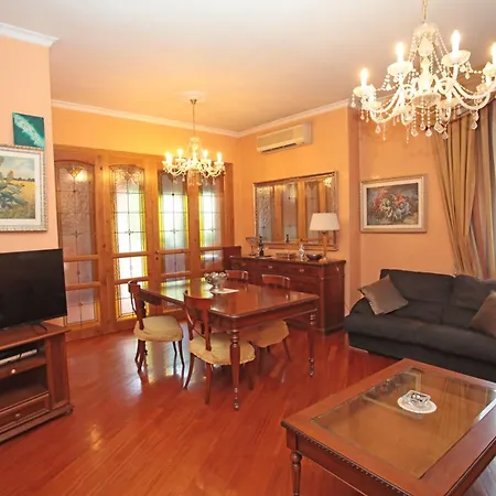 Luxurious Near *