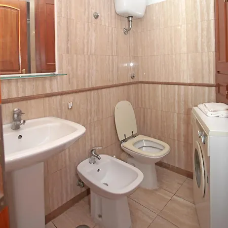 Luxurious Near *